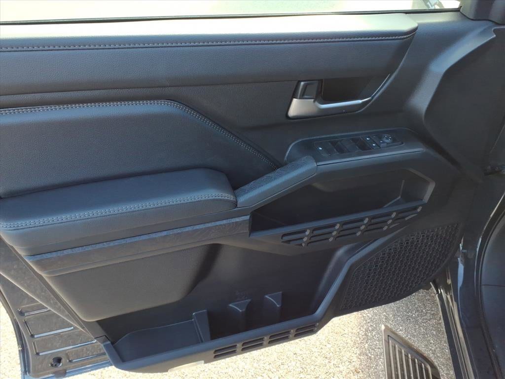 2026 Toyota Tacoma Limited - Photo 9