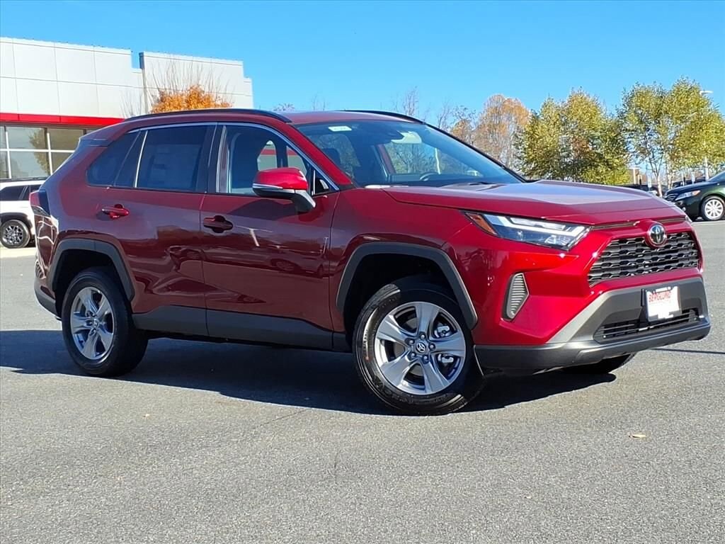 New 2025 Toyota RAV4 XLE SUV