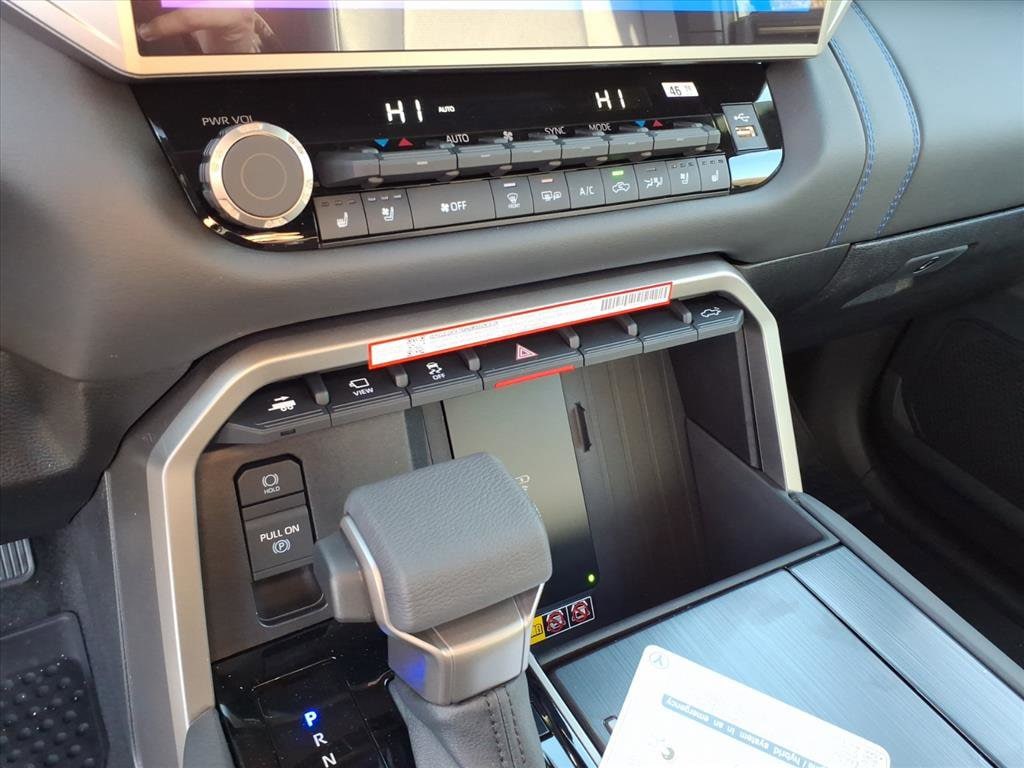 2026 Toyota Tundra Platinum - Photo 14