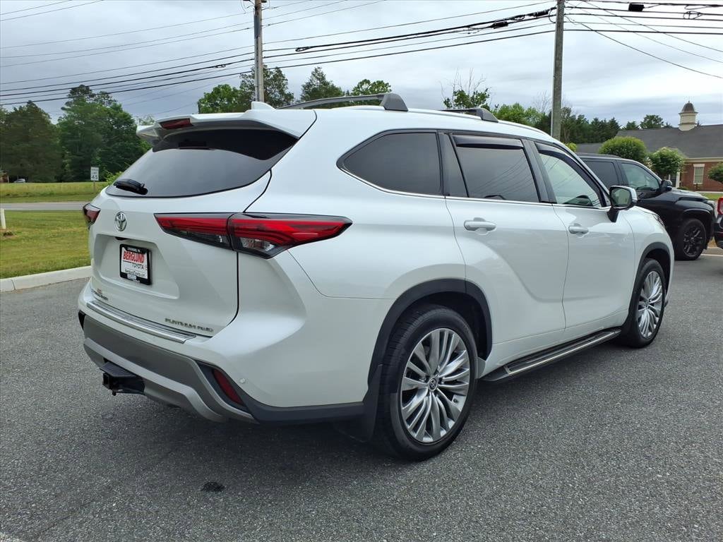 Used 2023 Toyota Highlander Platinum Sport Utility