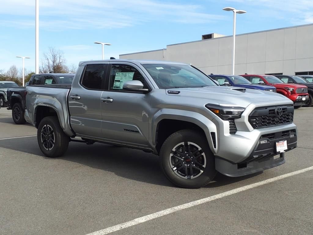 2025 Toyota Tacoma TRD Sport photo 2