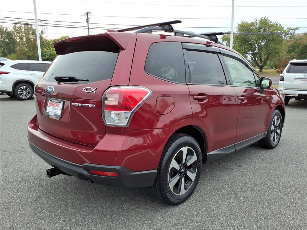 2018 Subaru Forester Premium photo 4
