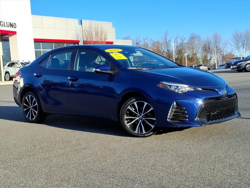 Used 2019 Toyota Corolla SE Sedan