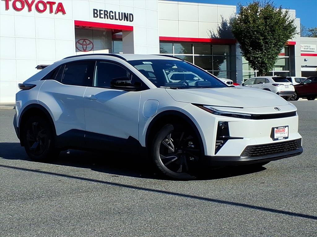New 2026 Toyota C-HR SE SUV