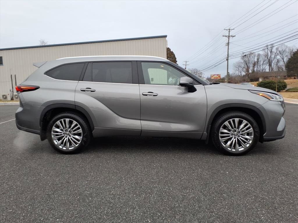 Used 2026 Toyota Highlander Platinum Wagon