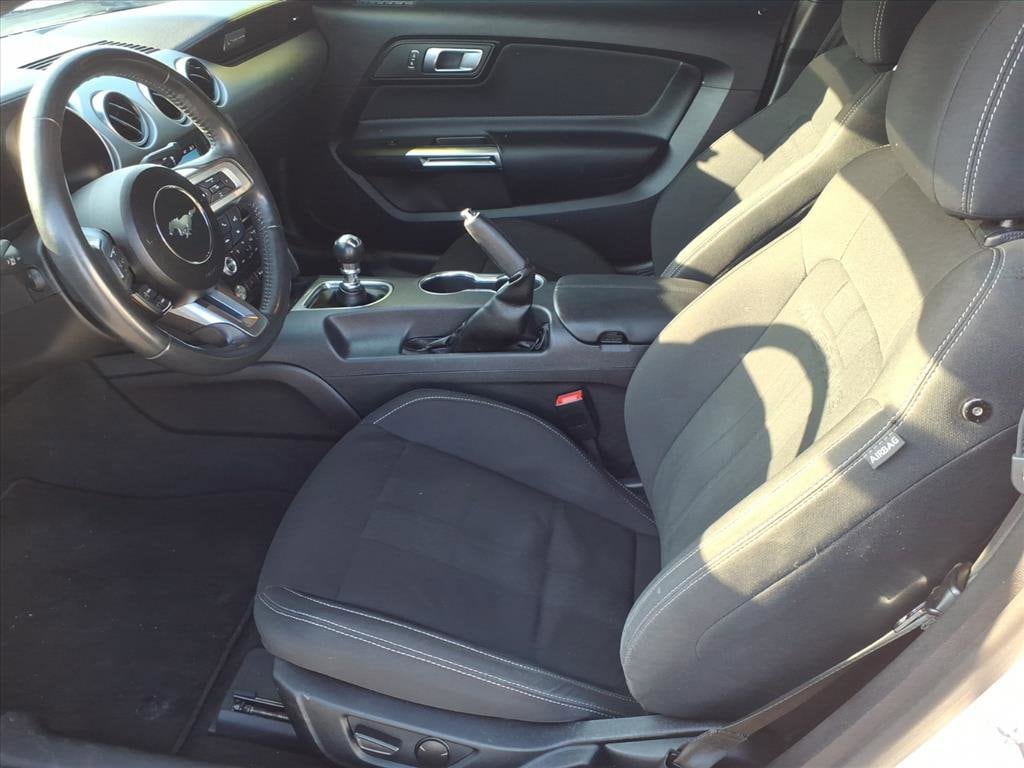 2022 Ford Mustang GT - Photo 5