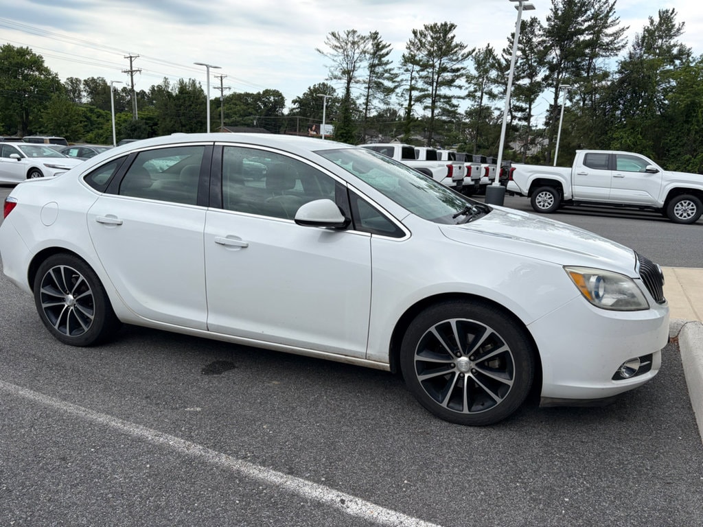 2017 Buick Verano Sport Touring 1SH's photo
