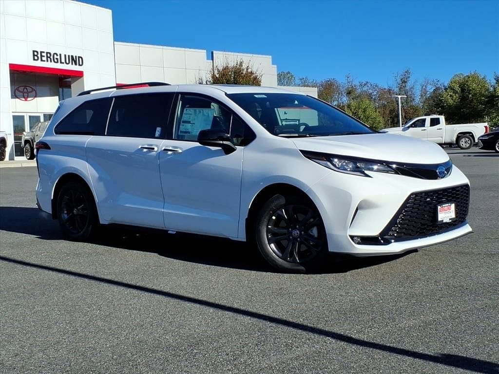 New 2025 Toyota Sienna XSE Van Passenger Van