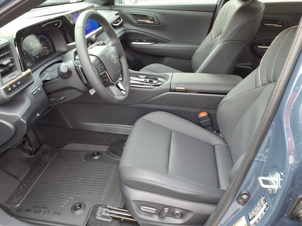 New 2025 Toyota Crown Signia Limited SUV