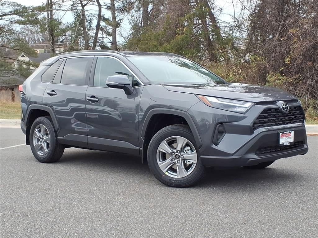 New 2025 Toyota RAV4 XLE SUV