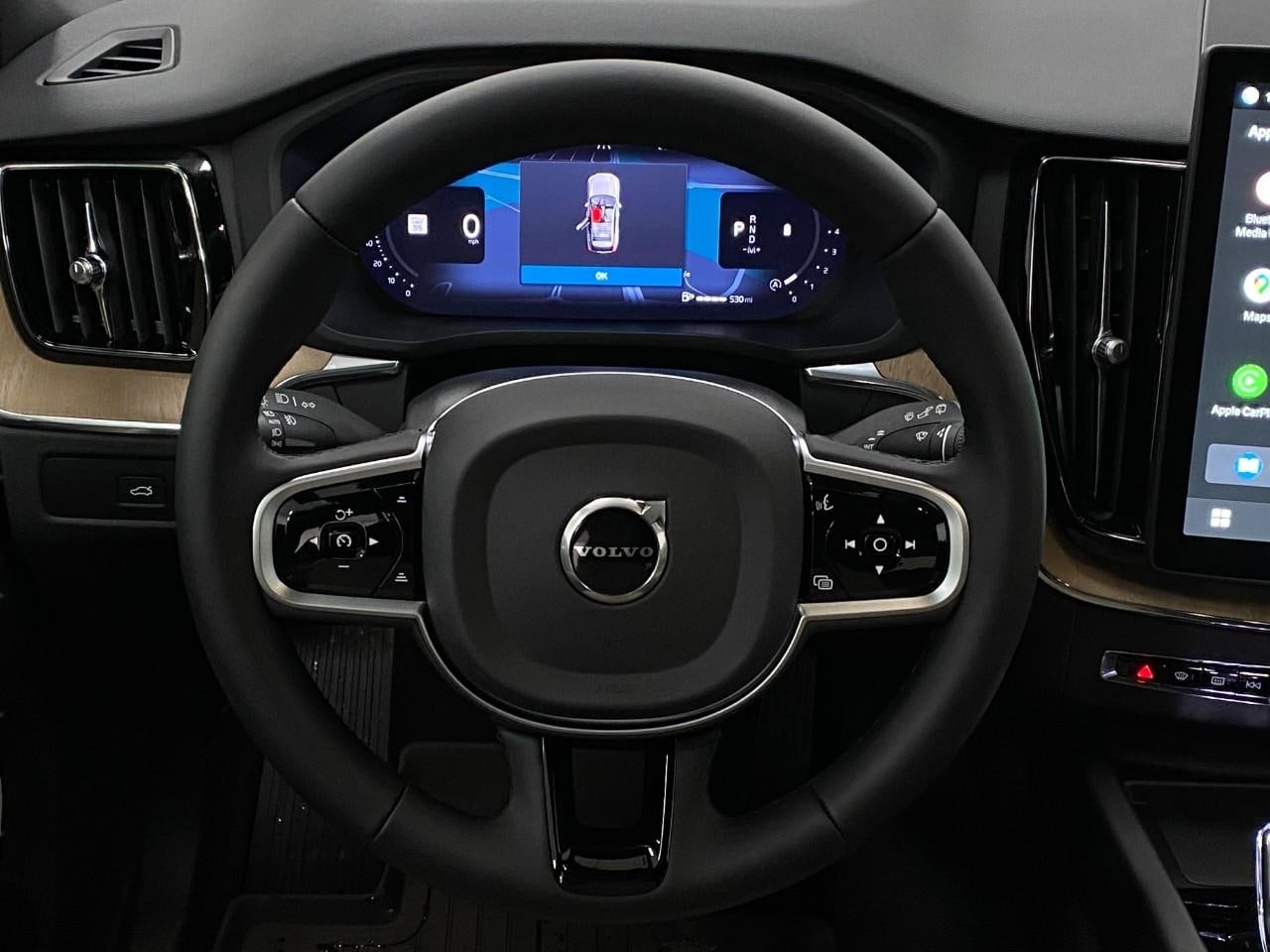 2026 Volvo XC60 Plus - Photo 14
