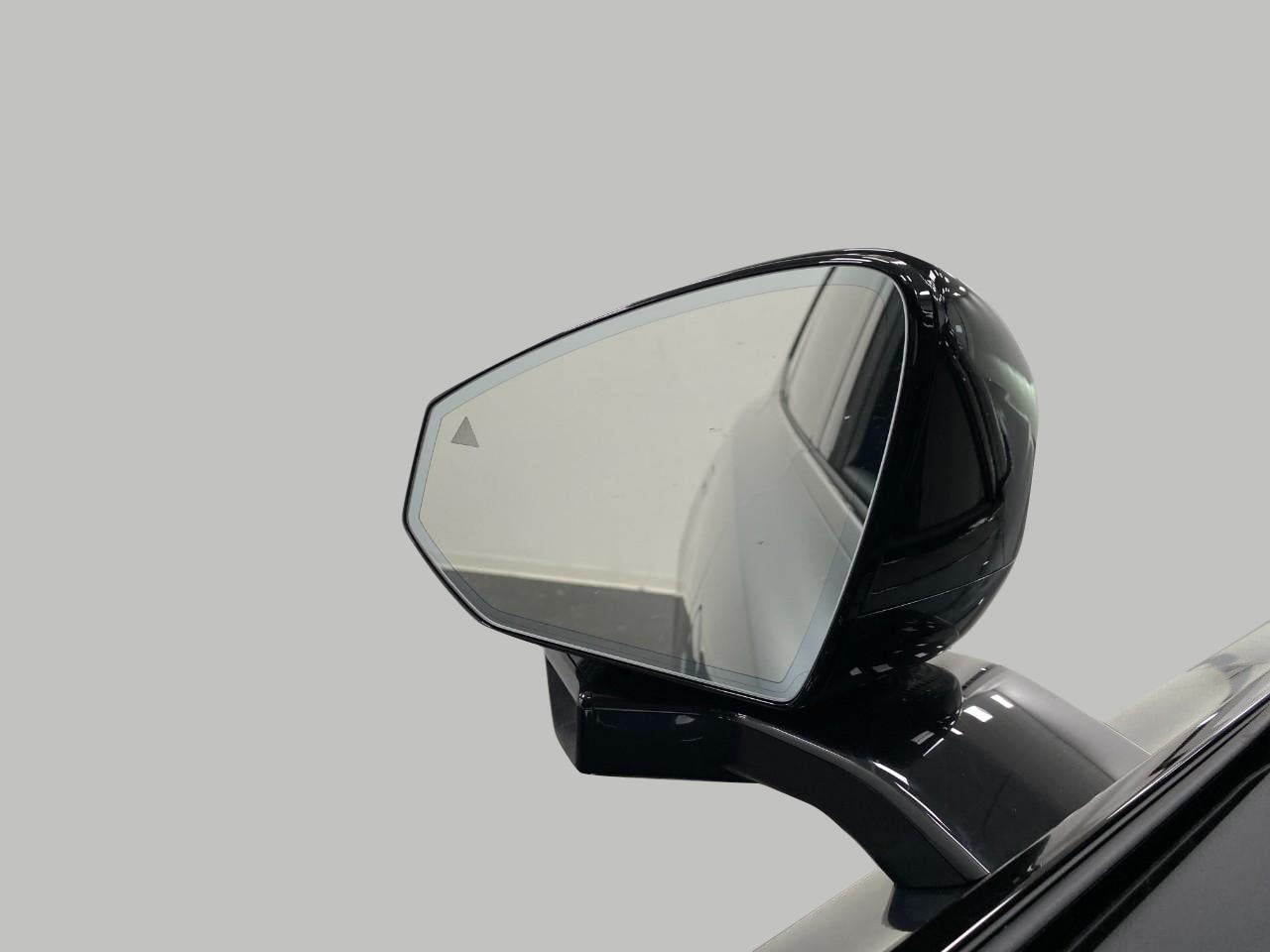 2025 Volvo EX90 Ultra - Photo 19