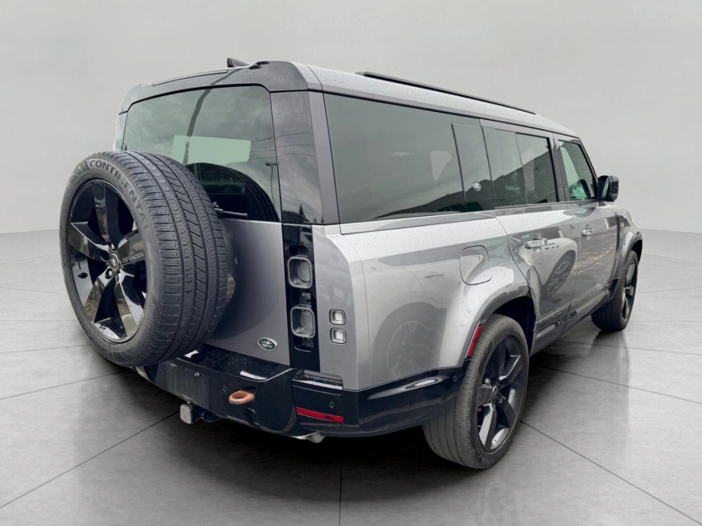 2023 Land Rover Defender 130 X photo 3