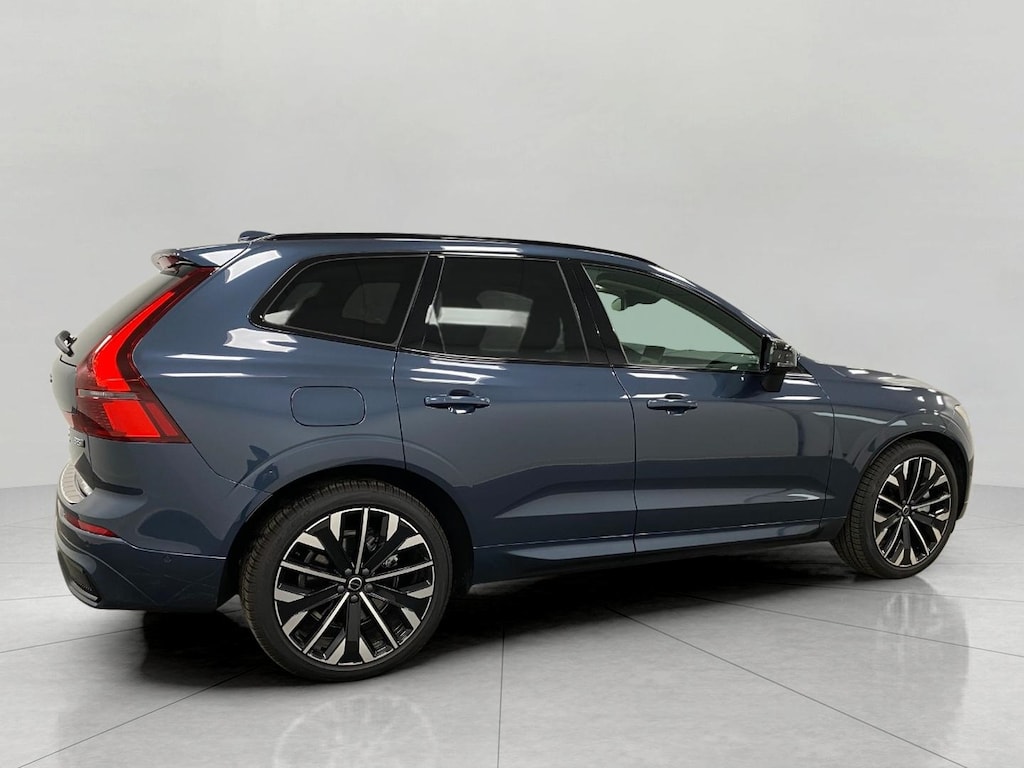 New 2026 Volvo XC60 B5 Ultra SUV