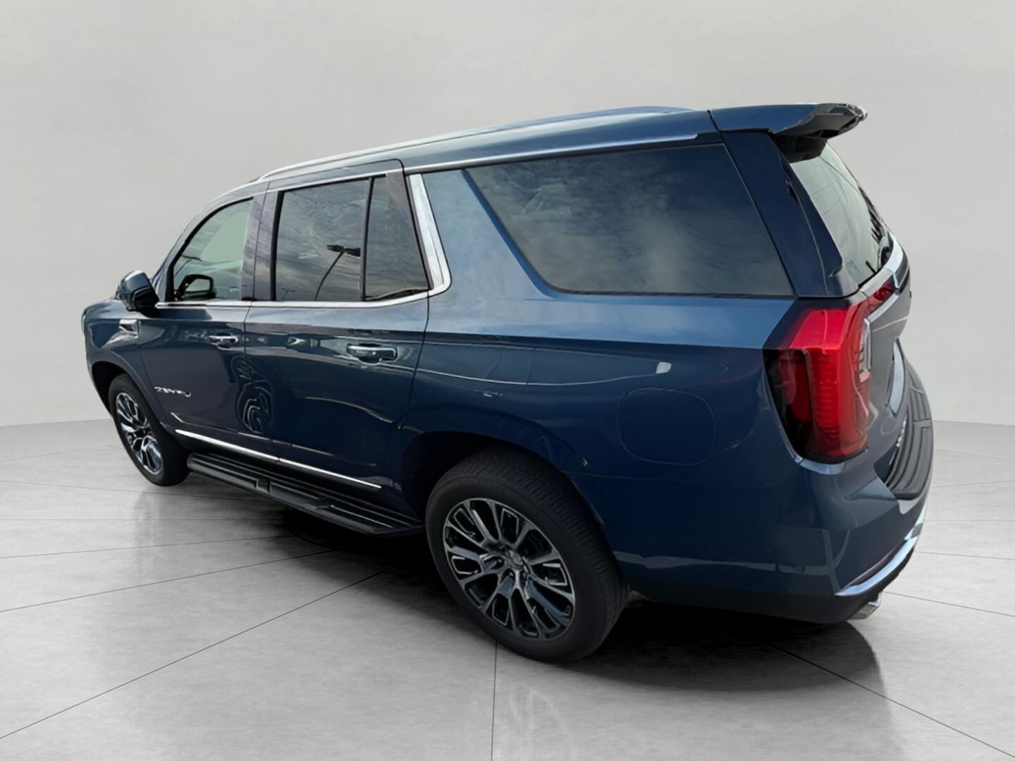 2025 Gmc Yukon Denali photo 3