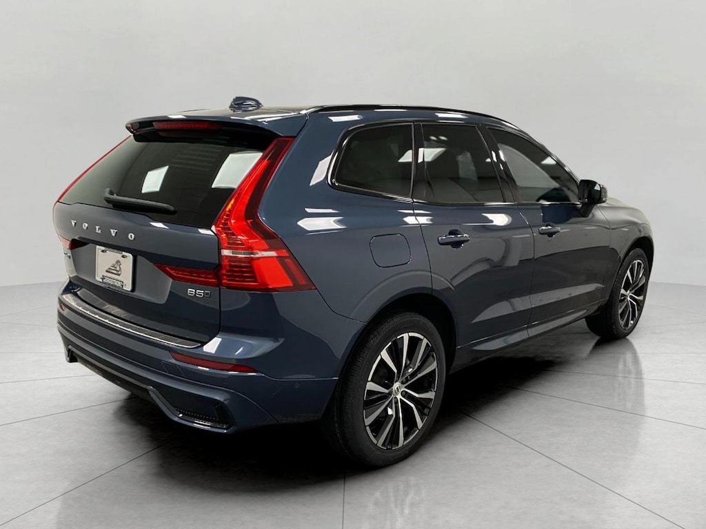 Certified 2023 Volvo XC60 B5 AWD Ultimate Dark Theme SUV