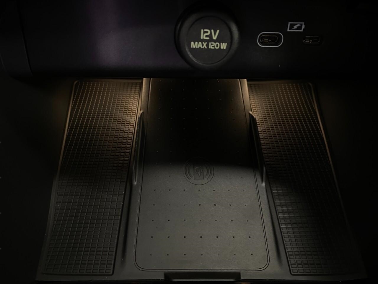 2026 Volvo XC40 Plus - Photo 26