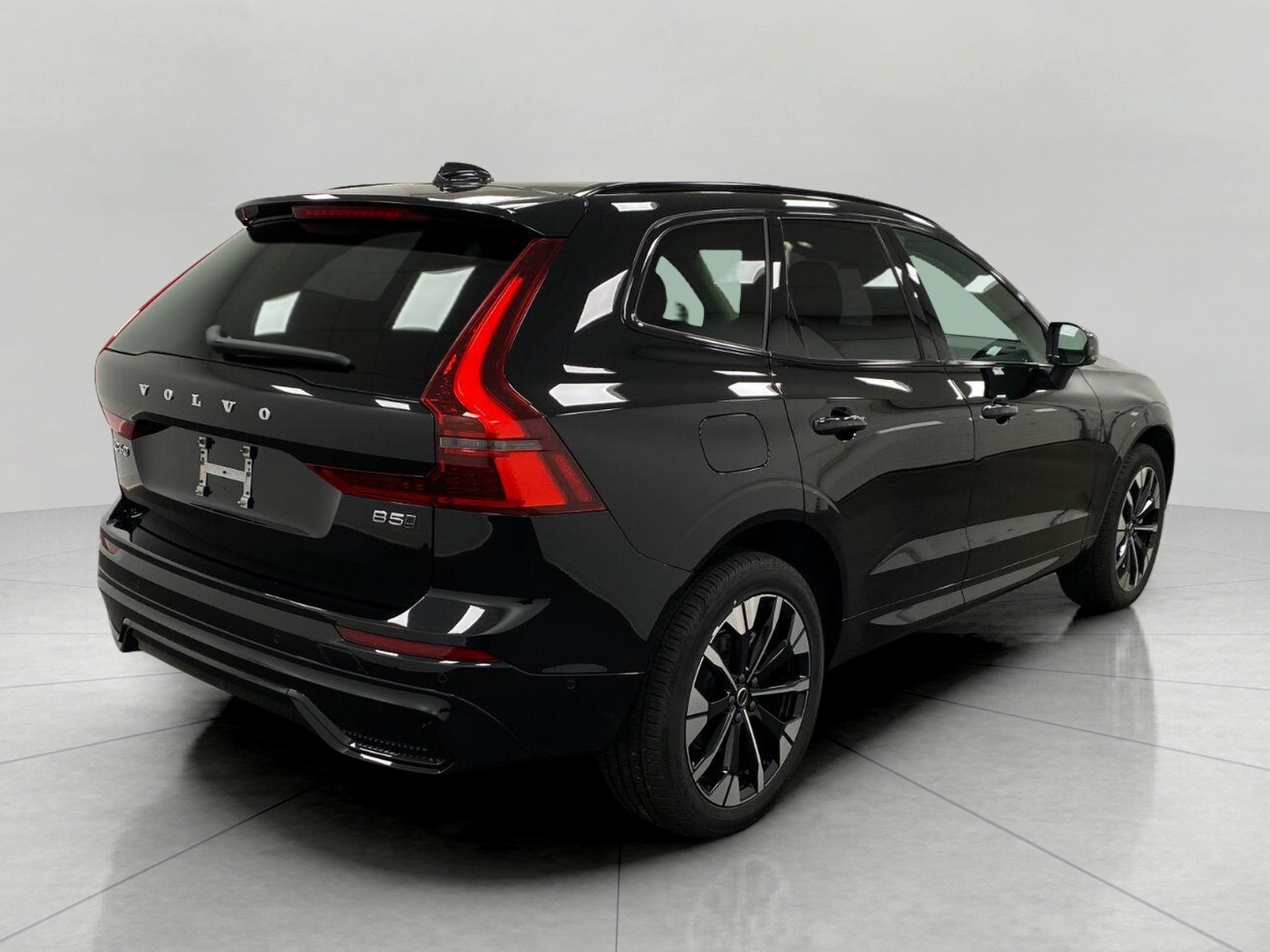New 2026 Volvo XC60 B5 Ultra SUV