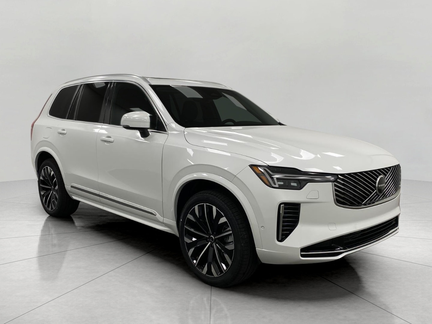 2026 Volvo XC90 T8 Recharge Plus Bright 7-Seat 4WD's photo