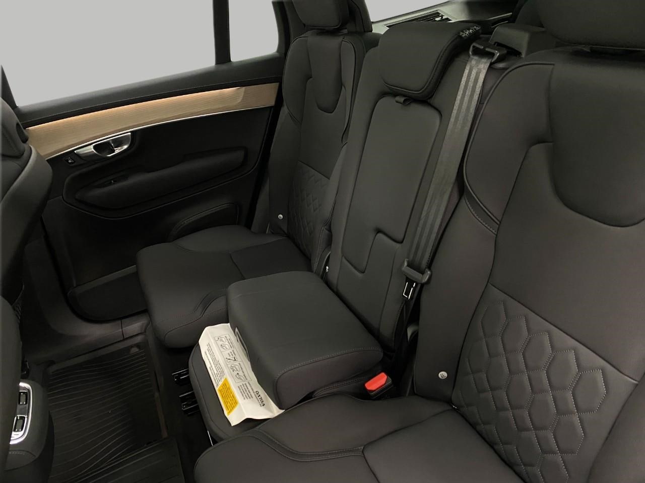 2026 Volvo XC90 Plus - Photo 31