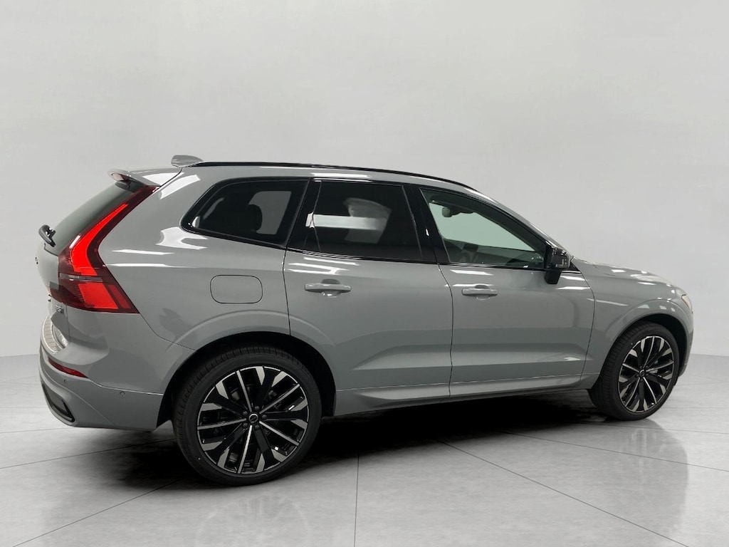 New 2026 Volvo XC60 B5 Ultra SUV