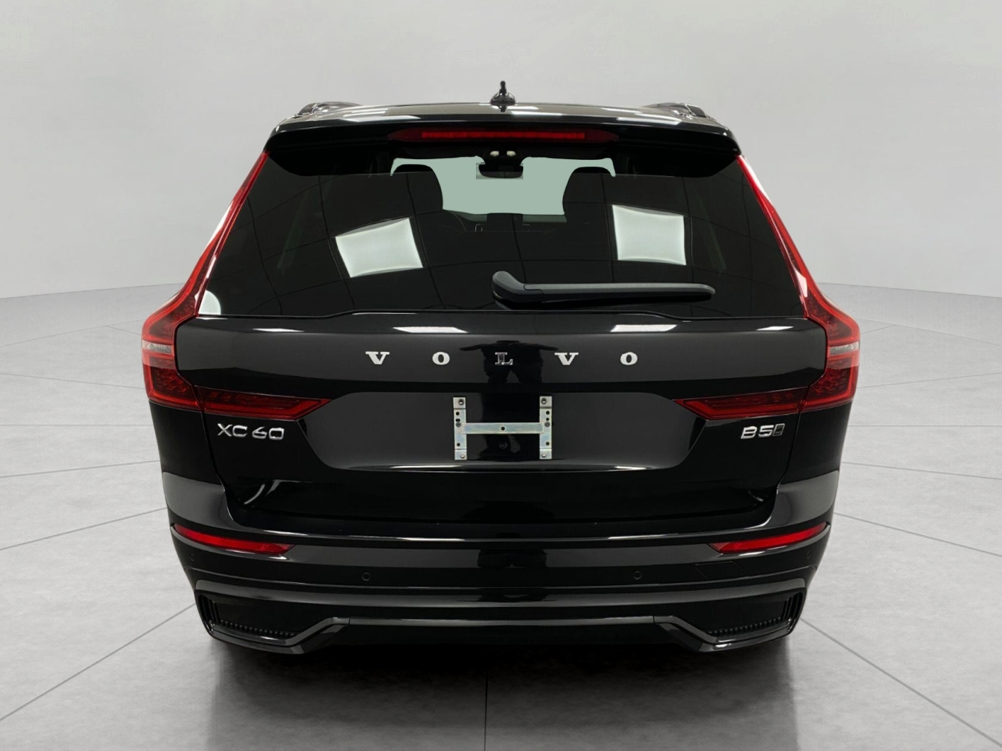 New 2026 Volvo XC60 B5 Ultra SUV