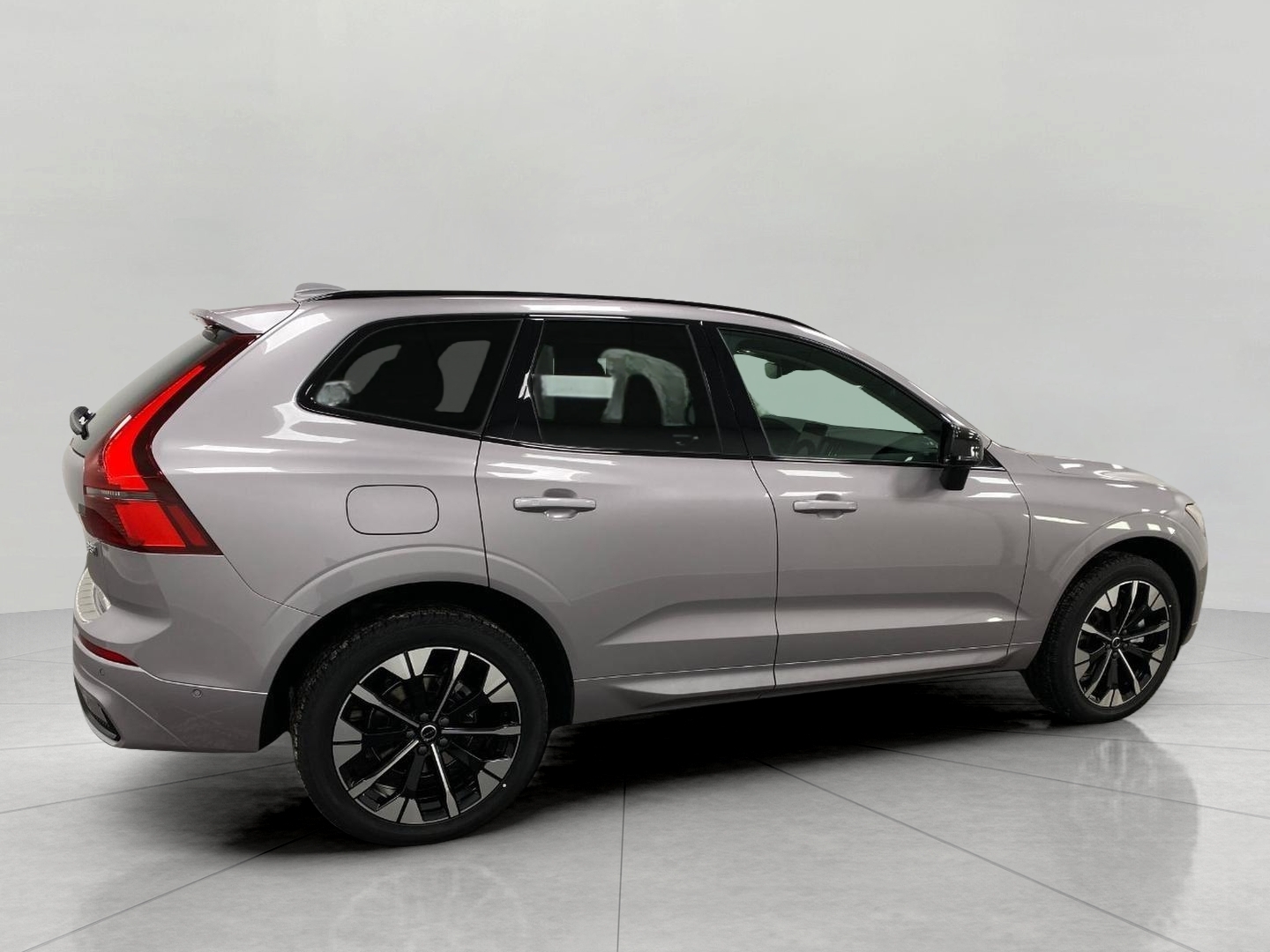 New 2026 Volvo XC60 B5 Plus SUV