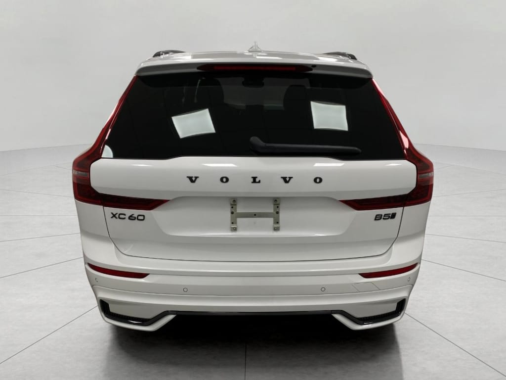 New 2026 Volvo XC60 B5 Ultra Black Edition SUV