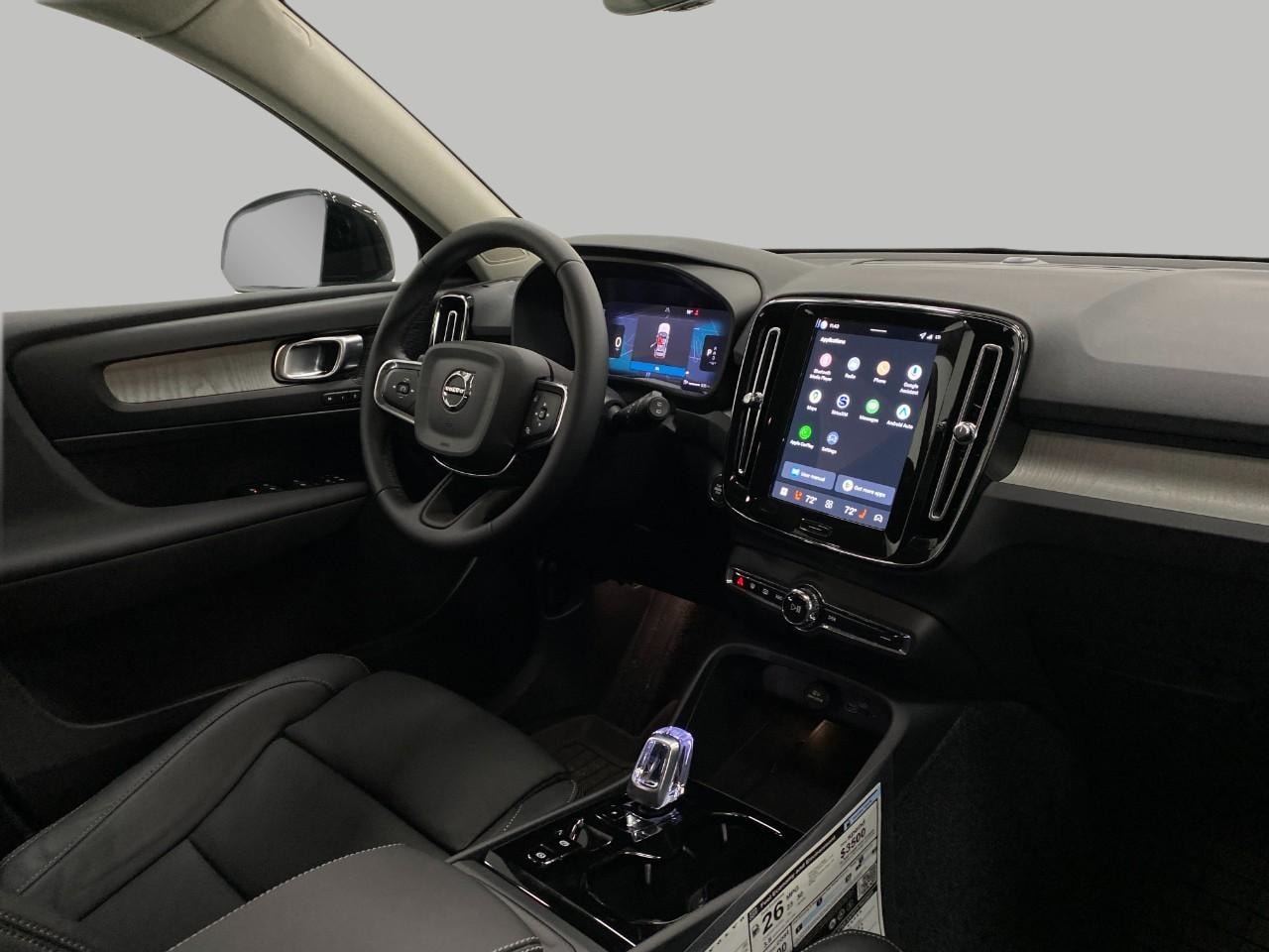 2026 Volvo XC40 Plus - Photo 18