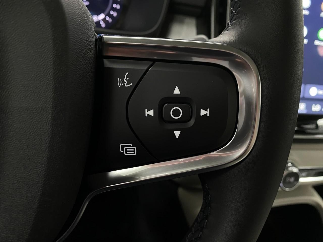 2026 Volvo XC40 Ultra - Photo 52