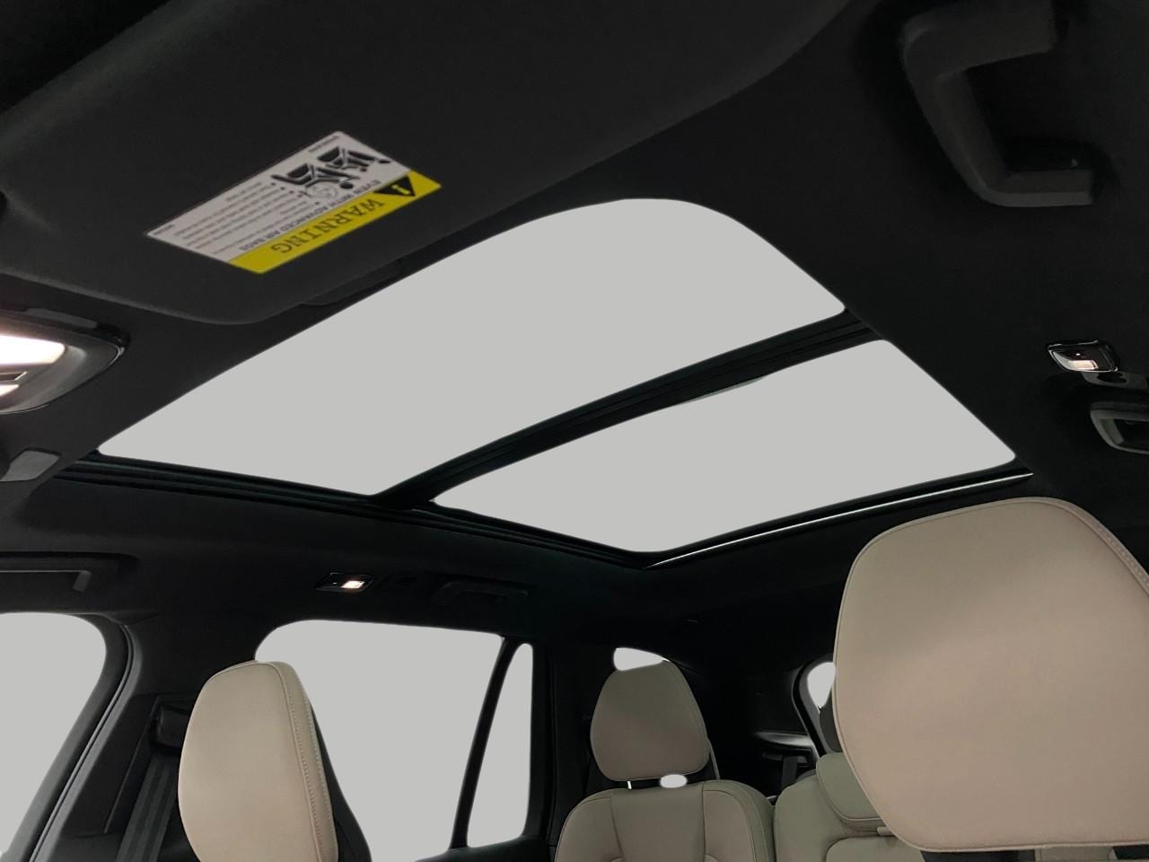 2026 Volvo XC90 Plus - Photo 32