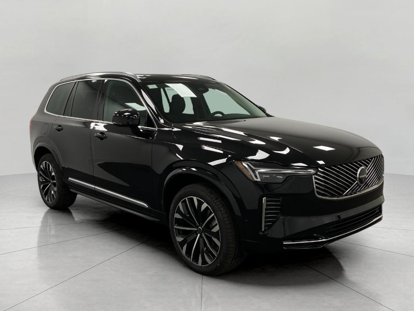 2026 Volvo XC90 Plus's photo