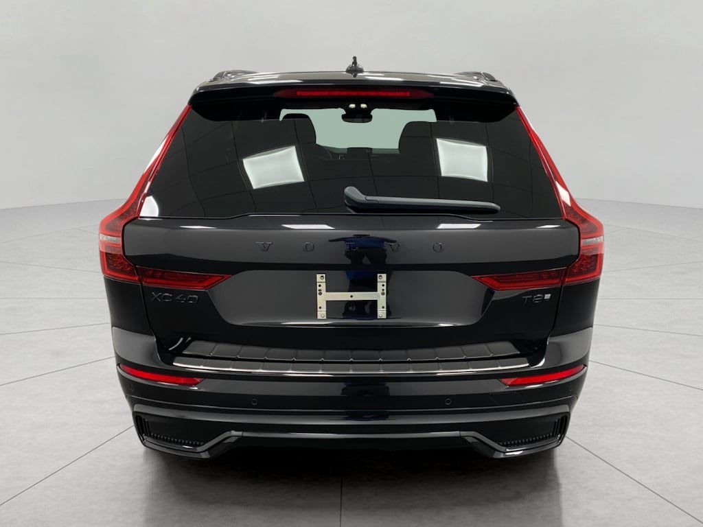 New 2026 Volvo XC60 plug-in hybrid T8 Ultra Black Edition SUV