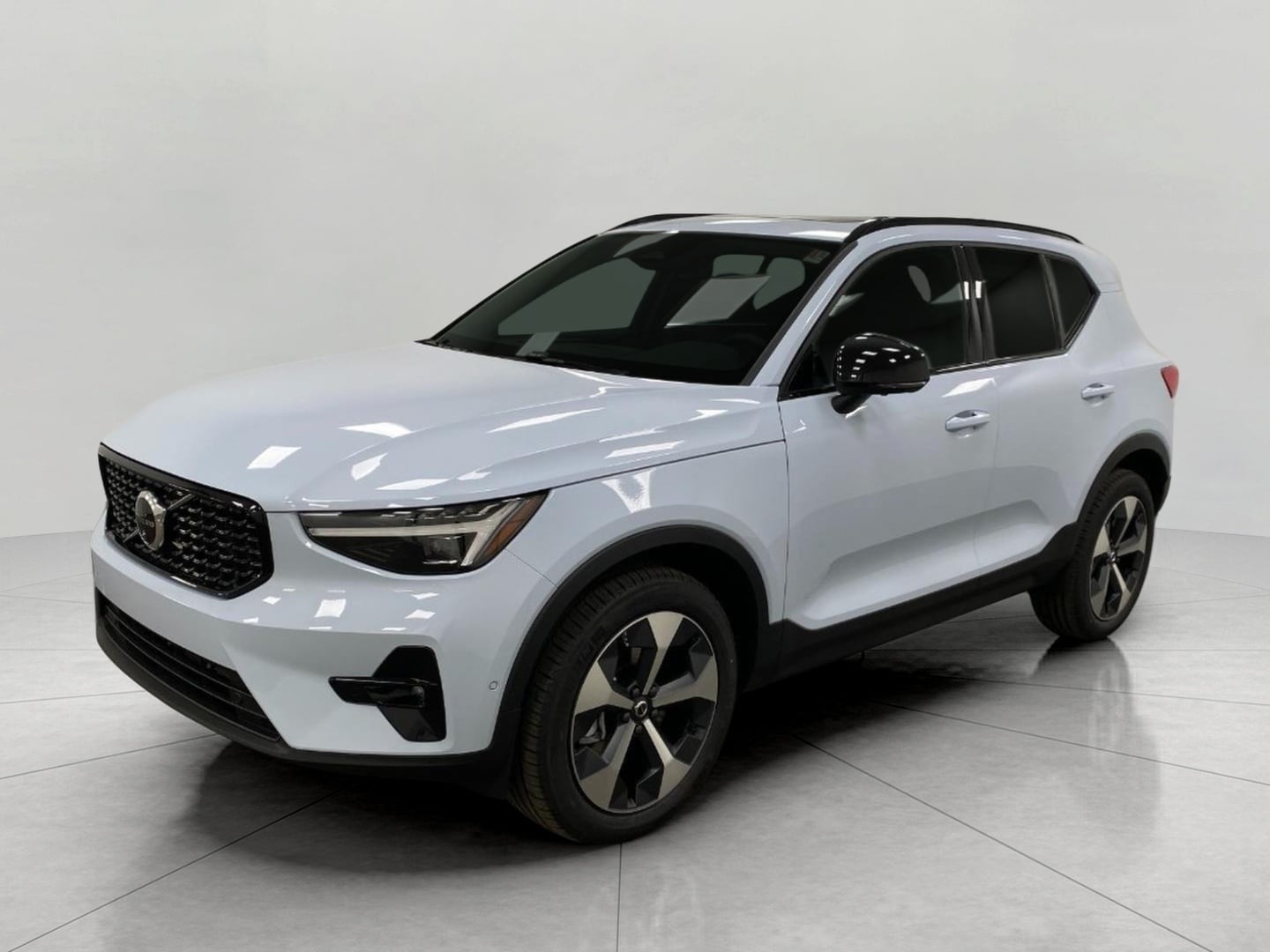 2026 Volvo XC40 Plus - Photo 44