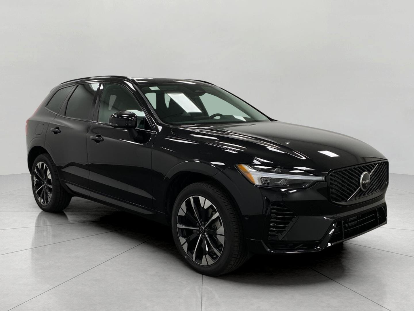 2026 Volvo XC60 T8 Plus Dark AWD's photo