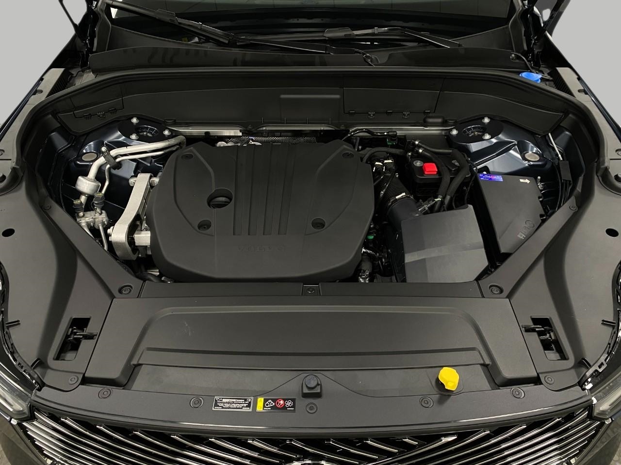2026 Volvo XC90 Plus - Photo 11