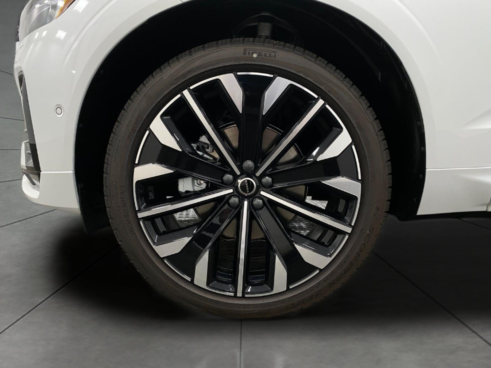 2026 Volvo XC60 Ultra - Photo 12