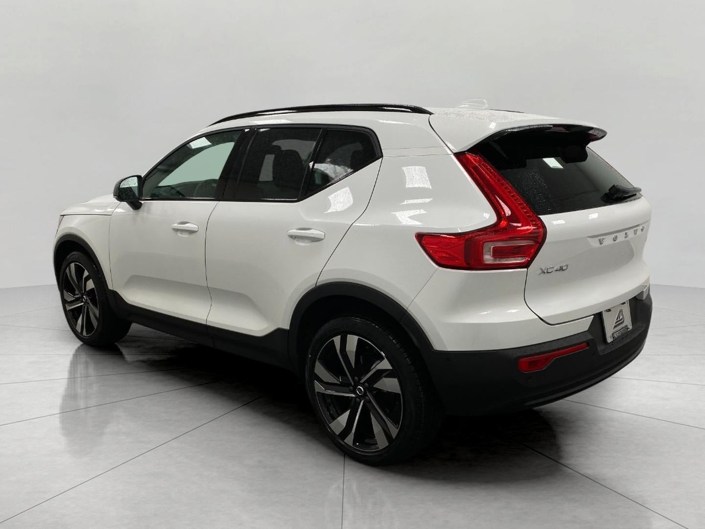 2026 Volvo XC40 Ultra - Photo 7