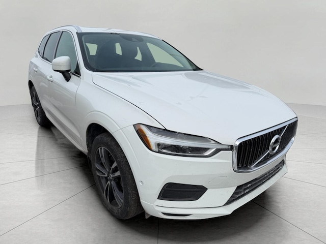 2018 Volvo XC60 T5 AWD Momentum SUV