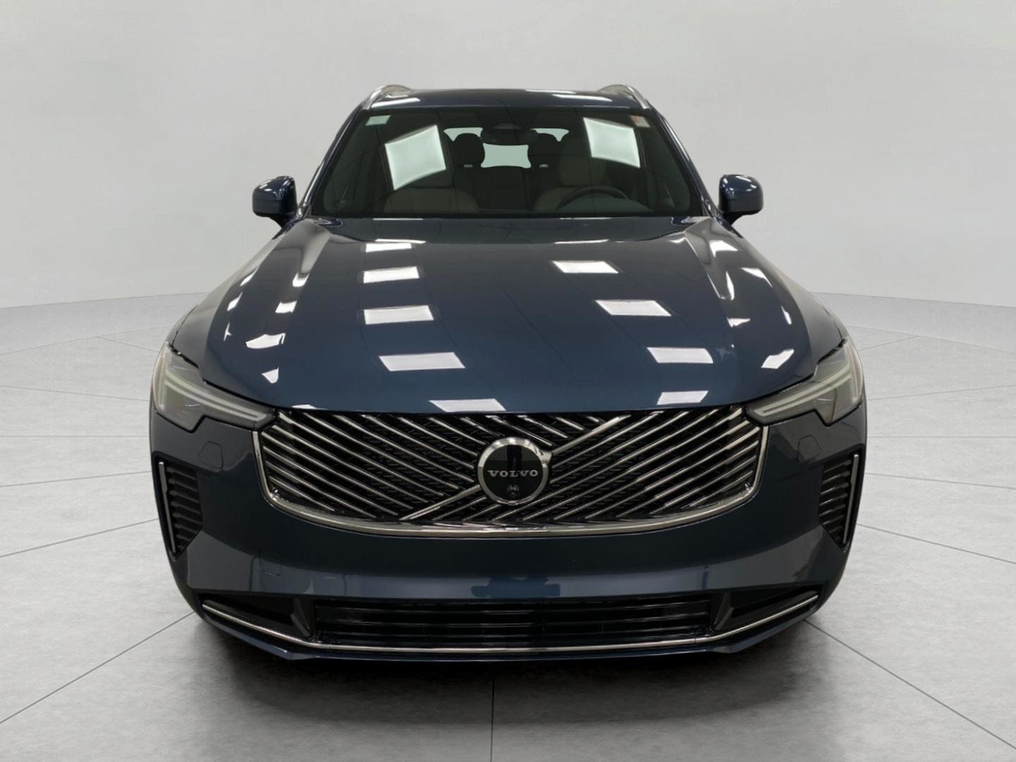 2026 Volvo XC90 Plus - Photo 10