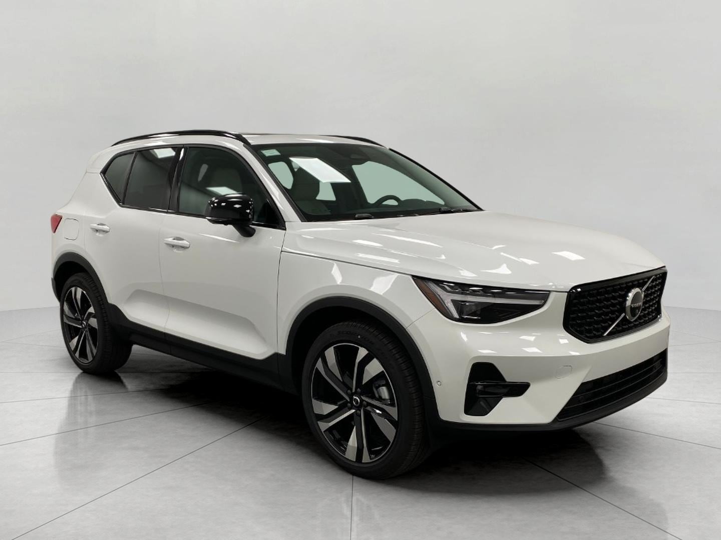 2026 Volvo XC40 Ultra's photo