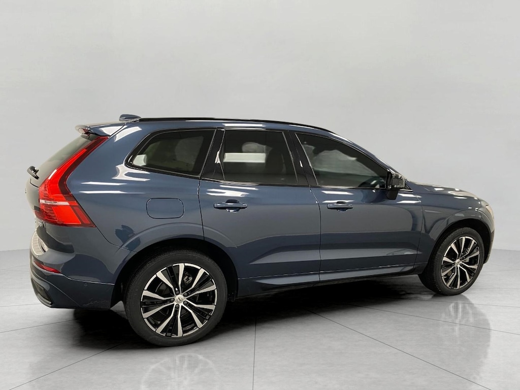 Certified 2023 Volvo XC60 B5 AWD Ultimate Dark Theme SUV