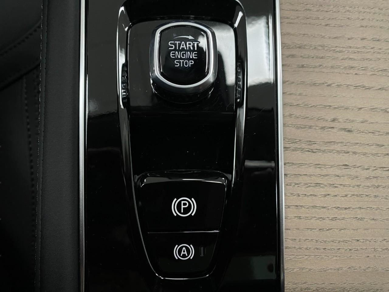 2026 Volvo XC90 Plus - Photo 64