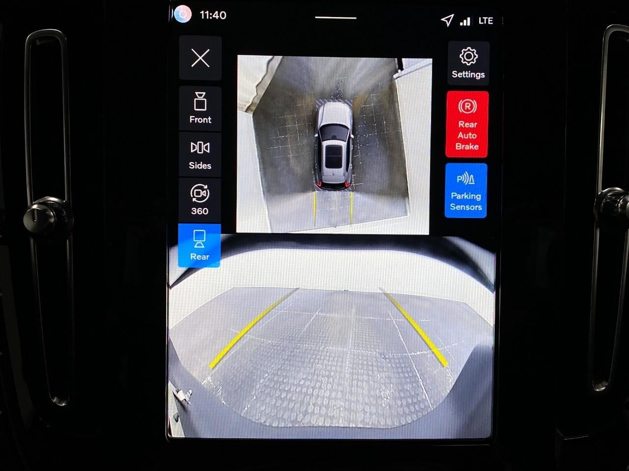 2026 Volvo XC40 Plus - Photo 23