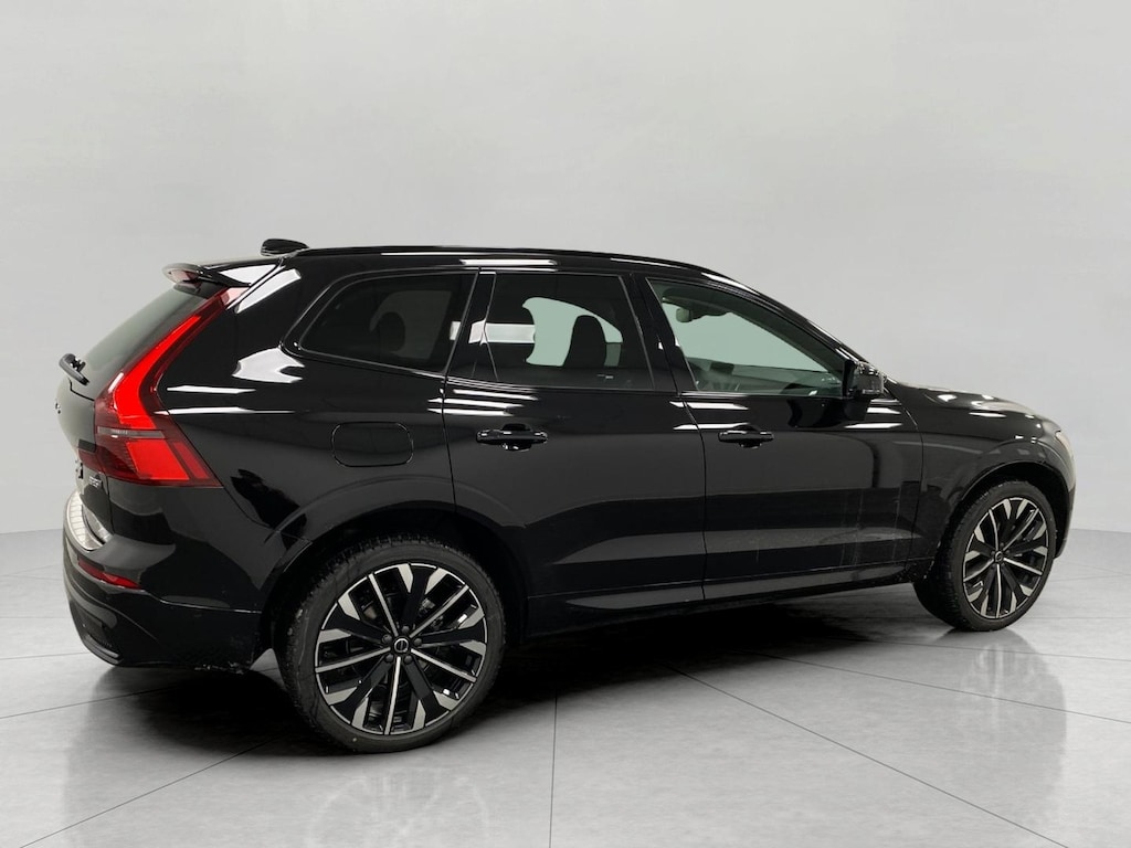 New 2026 Volvo XC60 B5 Ultra SUV