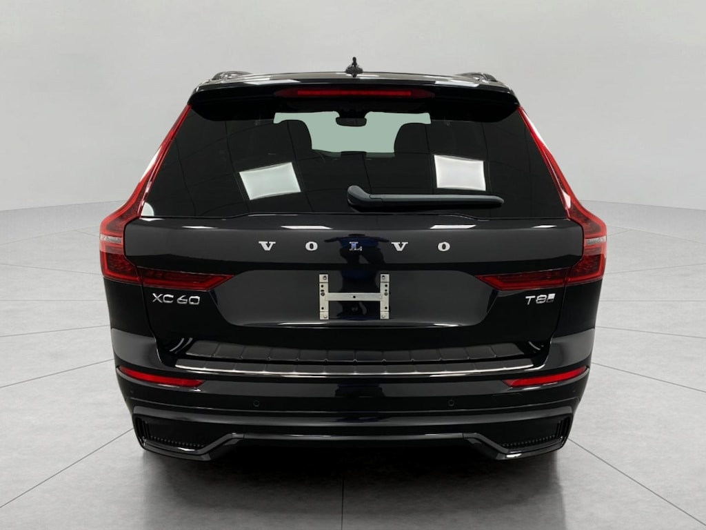 New 2026 Volvo XC60 plug-in hybrid T8 Plus SUV