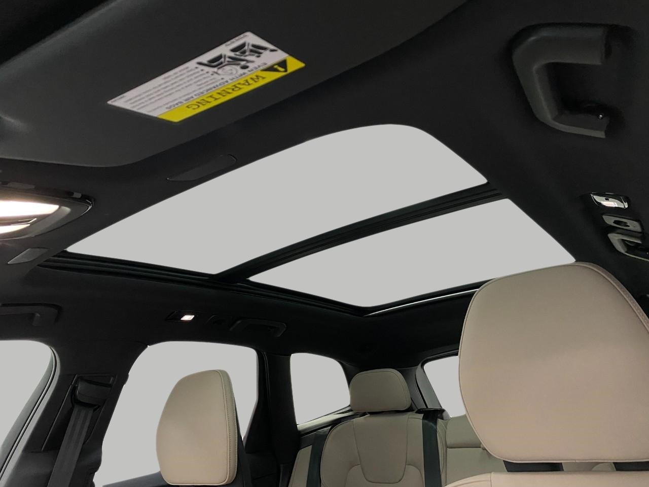 2026 Volvo XC60 Plus - Photo 32