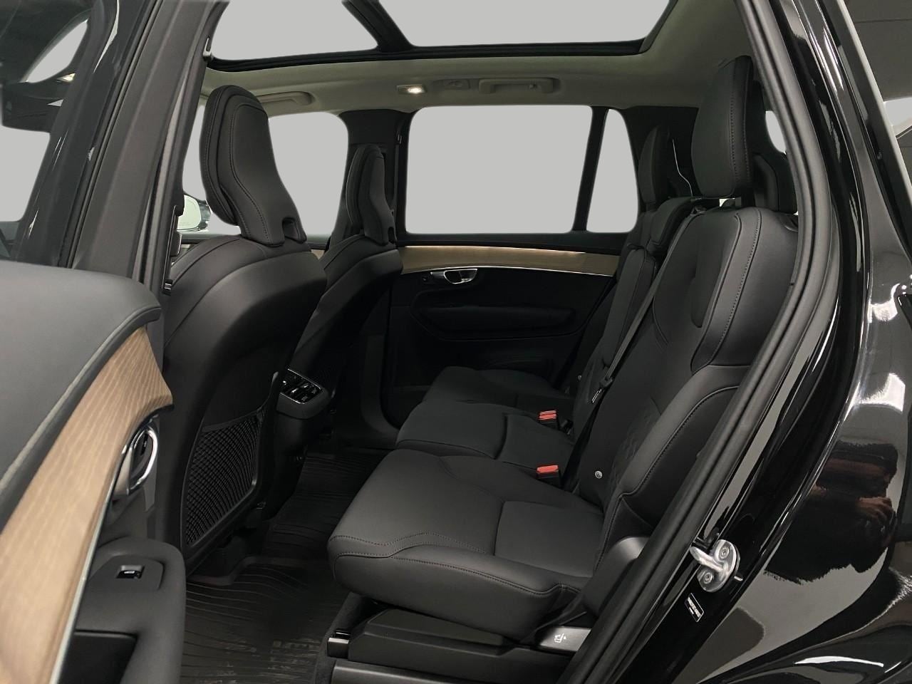 2026 Volvo XC90 Plus - Photo 67