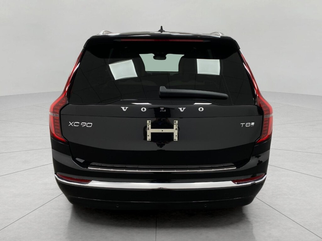 New 2026 Volvo XC90 plug-in hybrid T8 Plus 7-Seater SUV