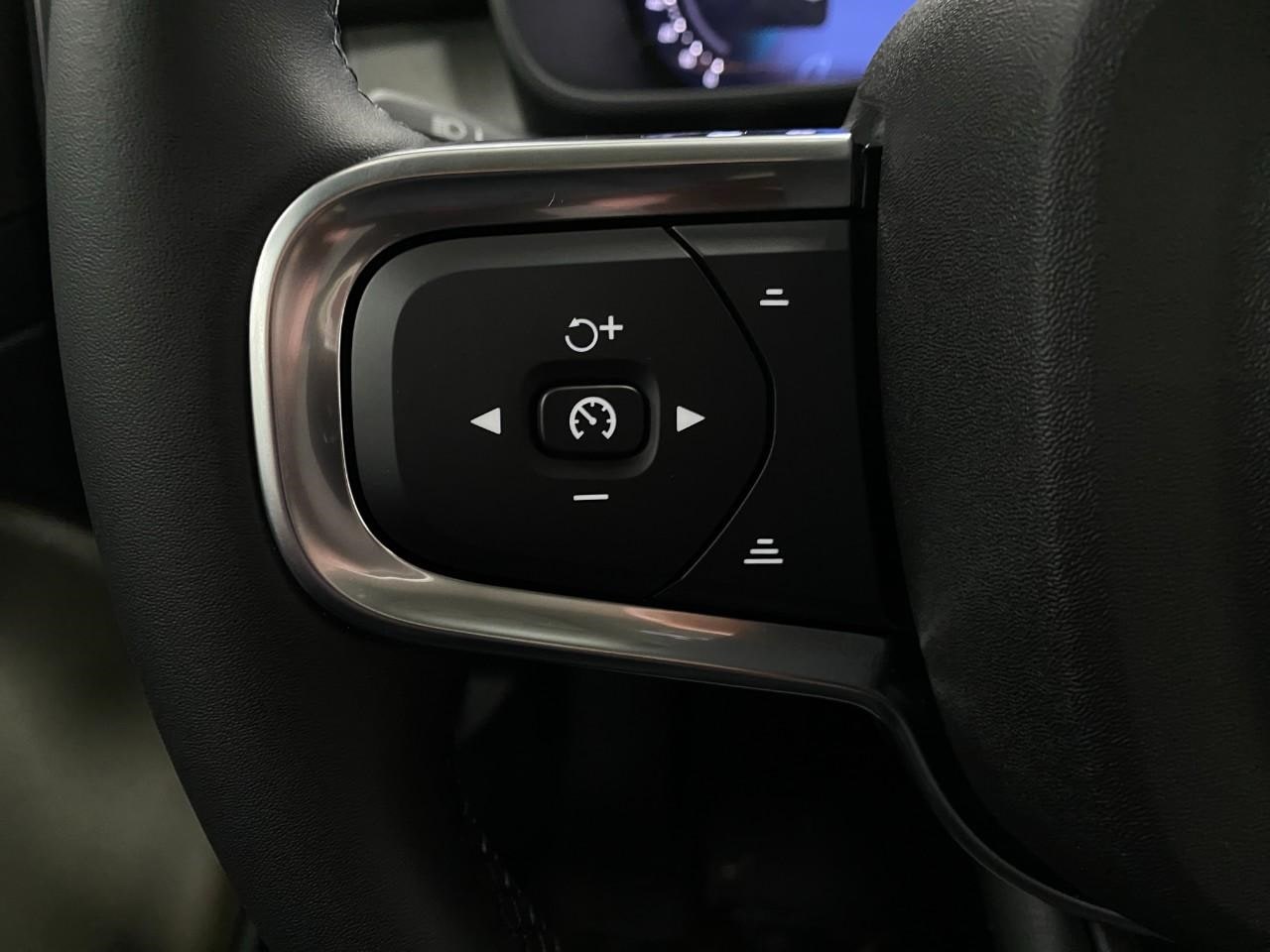 2026 Volvo XC40 Ultra - Photo 15